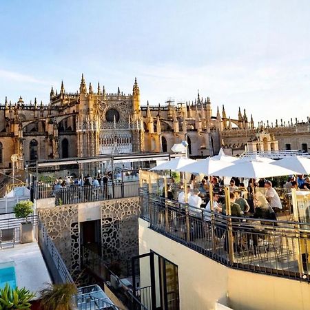 Eme Catedral Mercer Hotel Sevilla Exteriér fotografie The roof terrace of the hotel