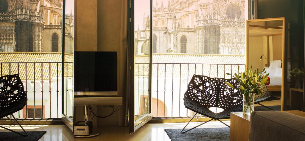 Eme Catedral Mercer Hotel Sevilla Exteriér fotografie The interior of a typical apartment
