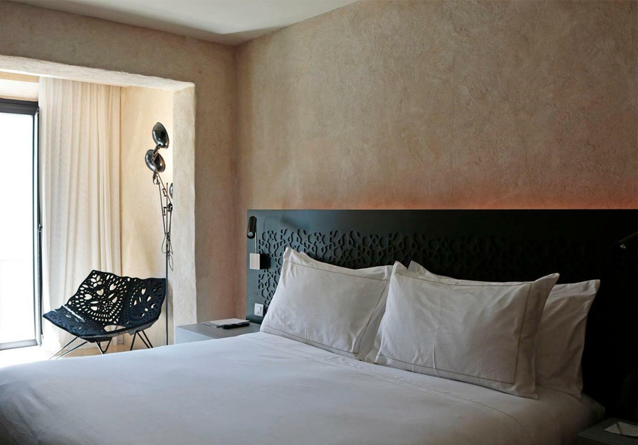 Eme Catedral Mercer Hotel Sevilla Exteriér fotografie A room at the hotel